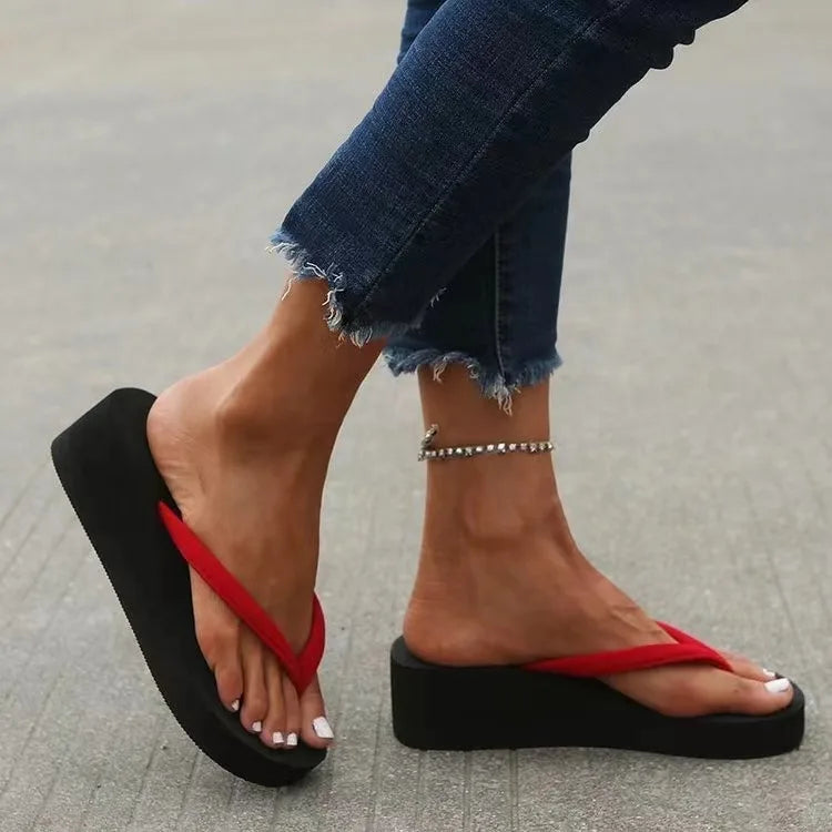 Chinelos Femininos Básicos com Plataforma – O Conforto Ideal para o Verão