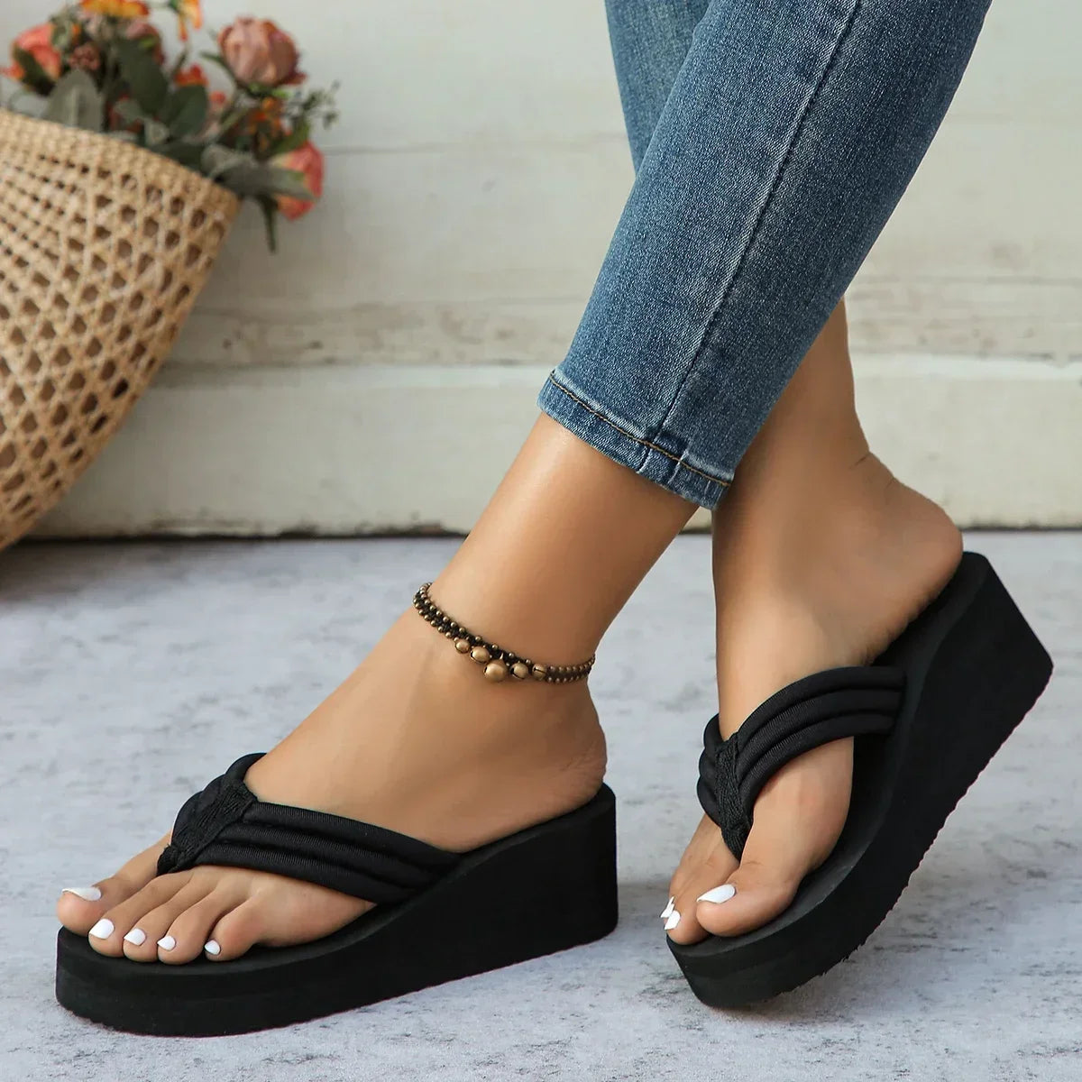 Chinelos Femininos Básicos com Plataforma – O Conforto e Estilo