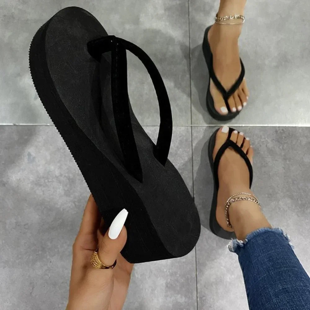 Chinelos Femininos Básicos com Plataforma – O Conforto Ideal para o Verão
